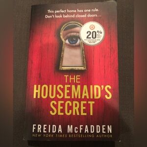📚The Housemaid’s Secret Book by Freida McFadden